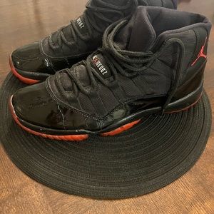 Nike Jordan 11 “Dirty Bred”. Size 12. Used